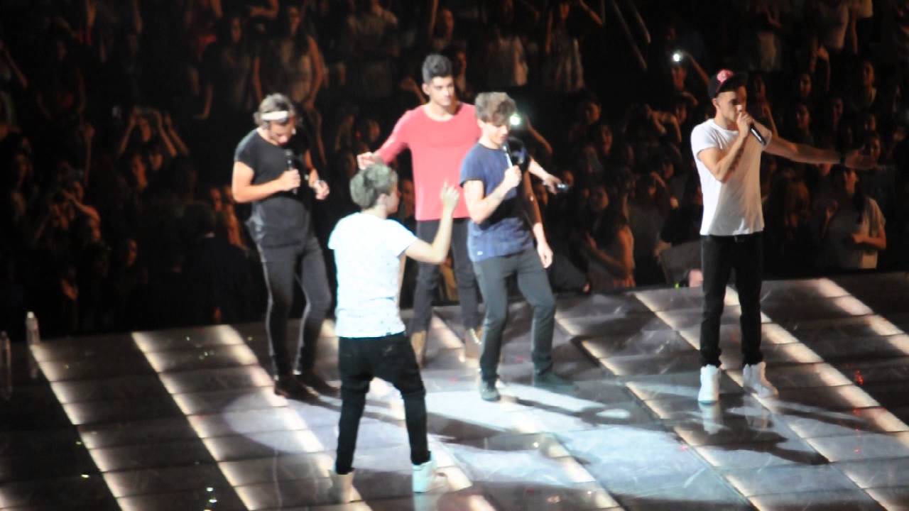 One Direction Twitter Questions Part 1 - San Jose 07/30/13