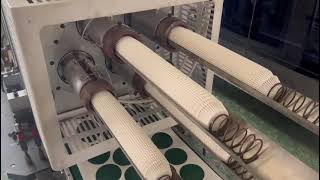 new type roll case feeding forming and cutting together USA design muffin cake cup forming machine