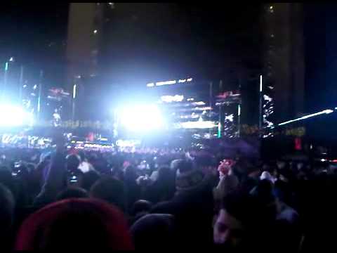 2011 - New Years Eve Fireworks @ Nathan Philip Squ...