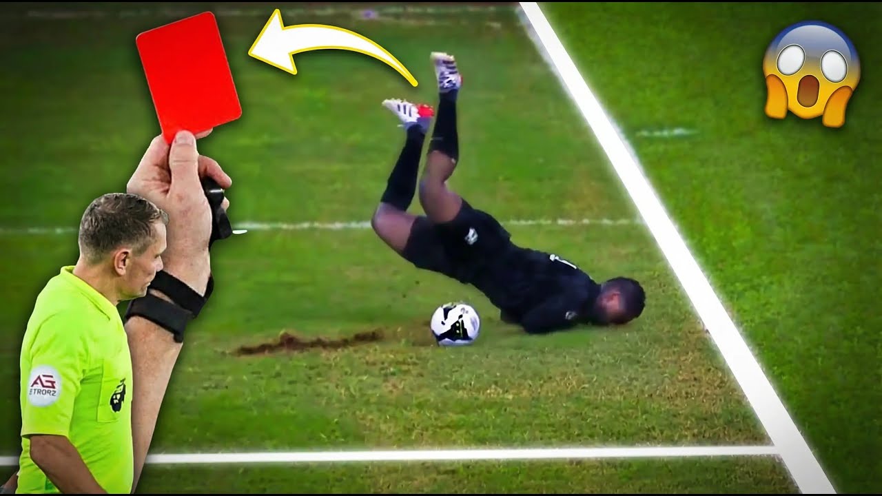 8 Minutes of Footballers Having a Nightmare 😂