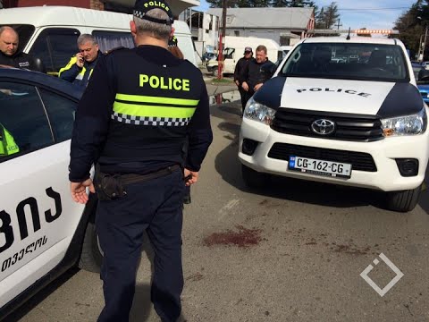 ქობულეთში, ცენტრალურ ქუჩაზე 30 წლამდე კაცი დაჭრეს