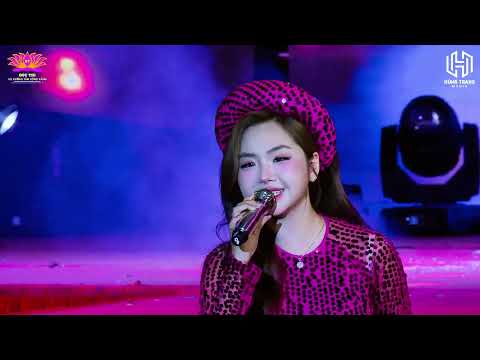 Chiếc Áo Bà