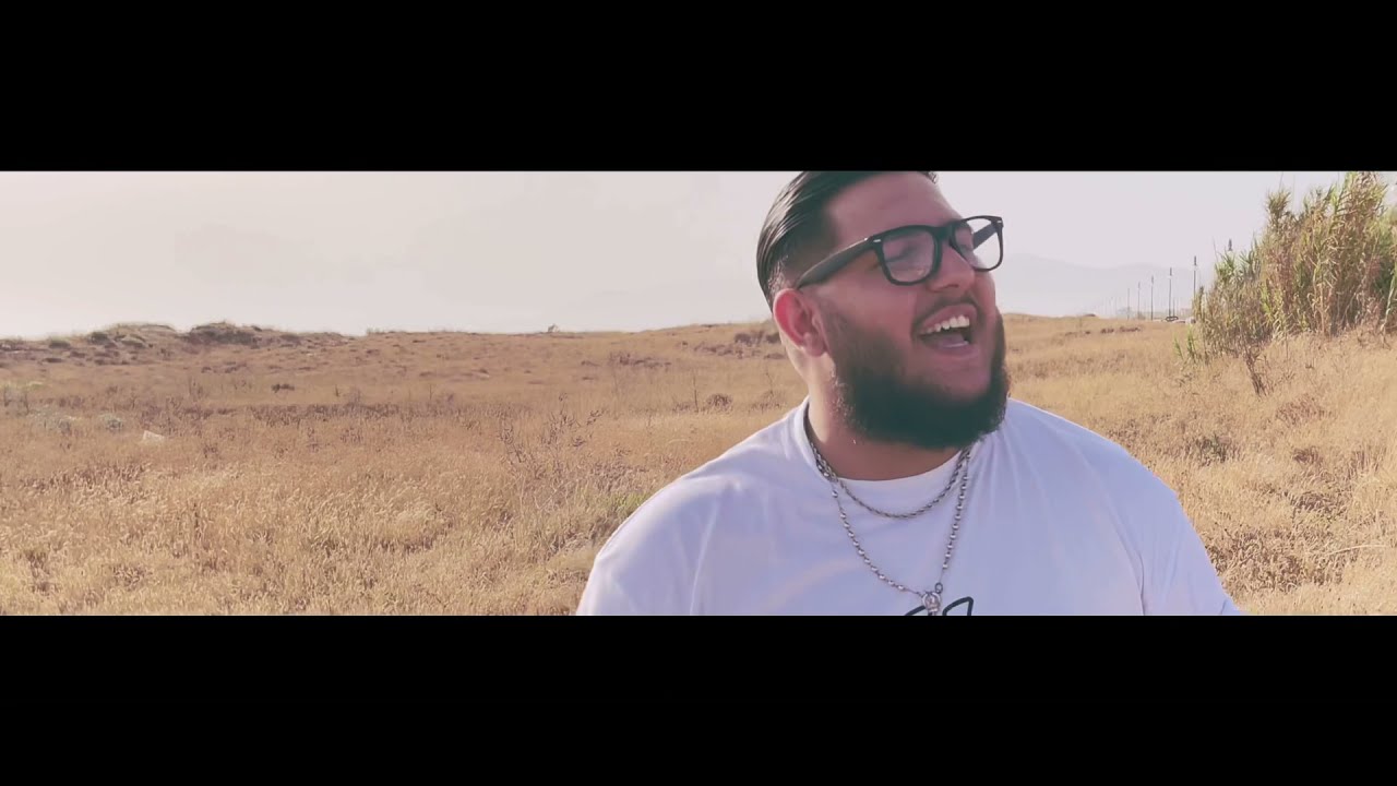 在 YouTube 上觀看「Giuseppe Centi - Si Stamm Appiccecat (Video Ufficiale 2021)」