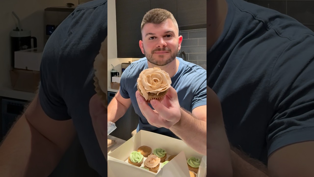 Making 14 DOZEN cupcakes for a wedding