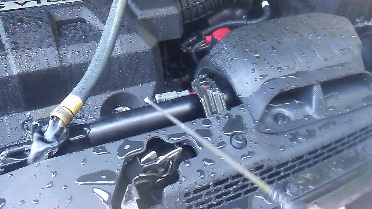 2006 Honda ridgeline mixing transmission fluid on the radiator - YouTube