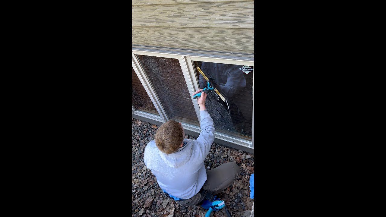Daily window cleaning video #32
-
-
-
-
-
-
-
-
-
