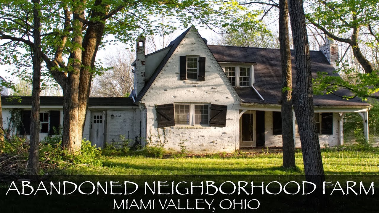 Exploring a Creepy Abandoned Neighborhood Farm in Ohio | 3 Houses - YouTube