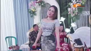 JAUHNYA JARAK TERBENTANG DANGDUT VIRAL TIKTOK 2024 OBATI RINDUKU Voc. Yeyen Samantha - AZKIA NADA