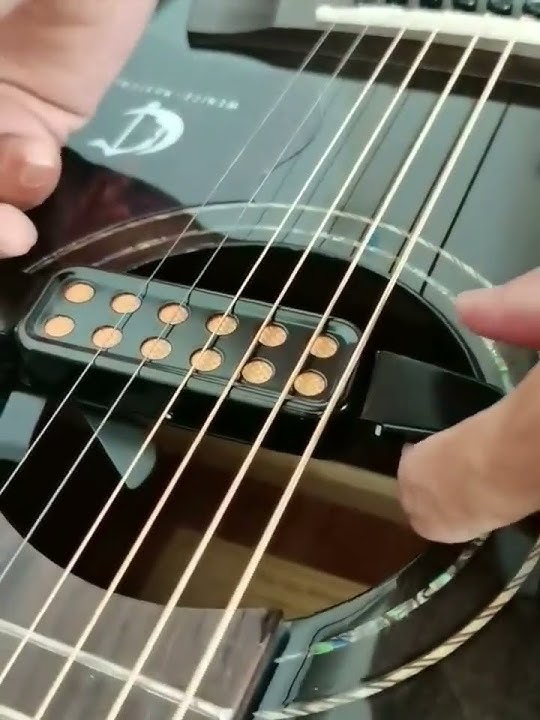 Rahasia Gitar Akustik Berbunyi Seperti Profesional