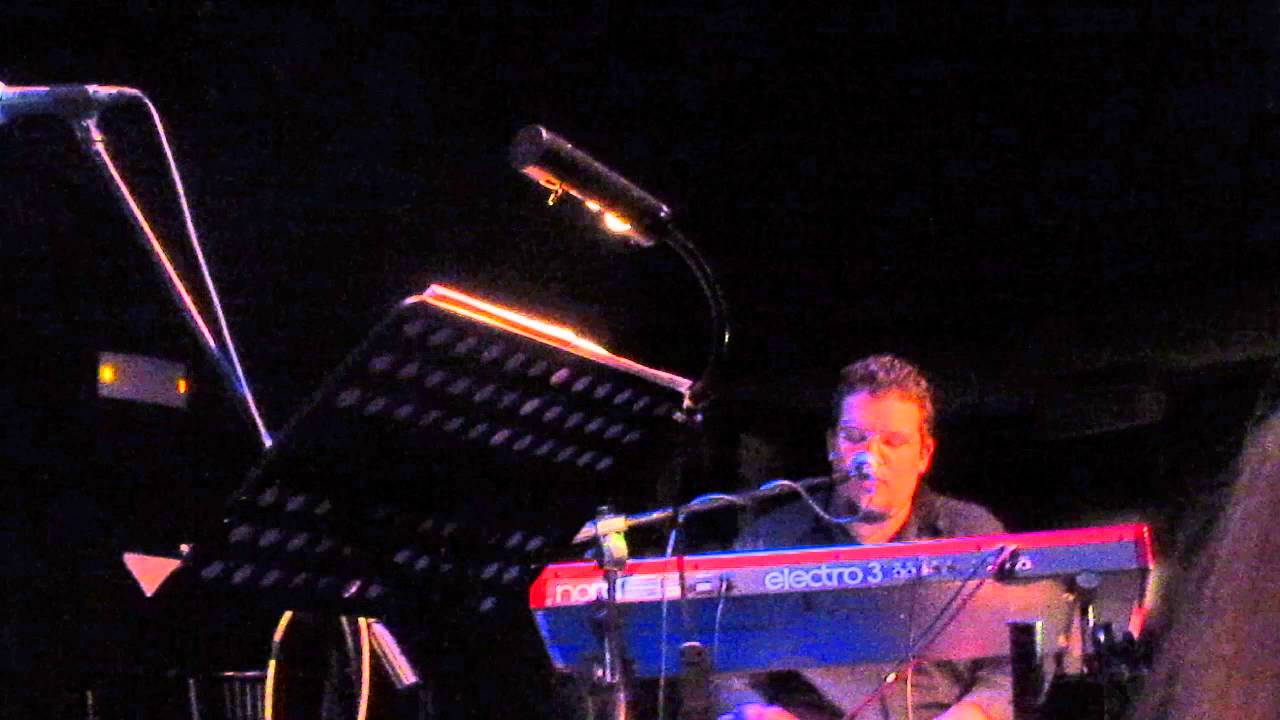 ΜΙΑ ΑΓΚΑΛΙΑ ΤΡΑΓΟΥΔΙΑ@ΡΥΘΜΟΣ STAGE 2016 camera iphone 8 plus apk