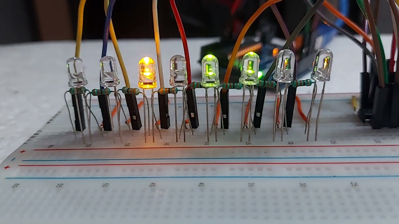 8 LED BINARY COUNTER Using Serial to Parallel Shift Register - YouTube