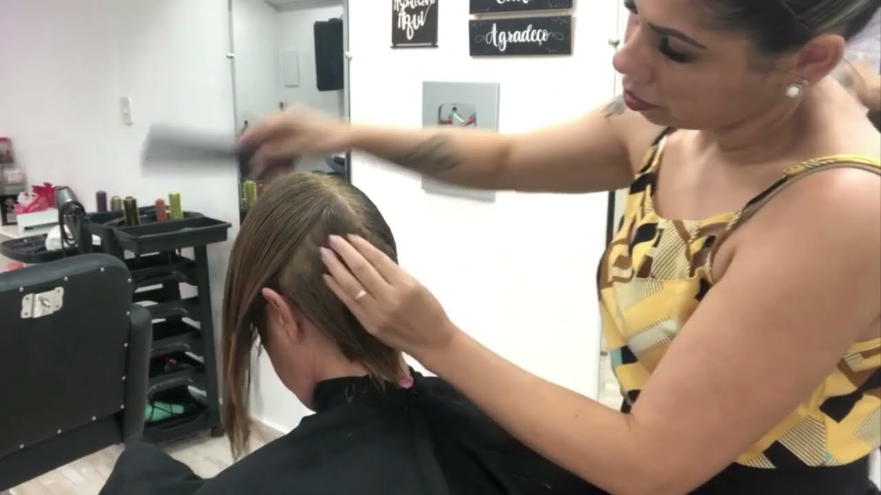 Corte Chanel em cabelo Alisado -  aula