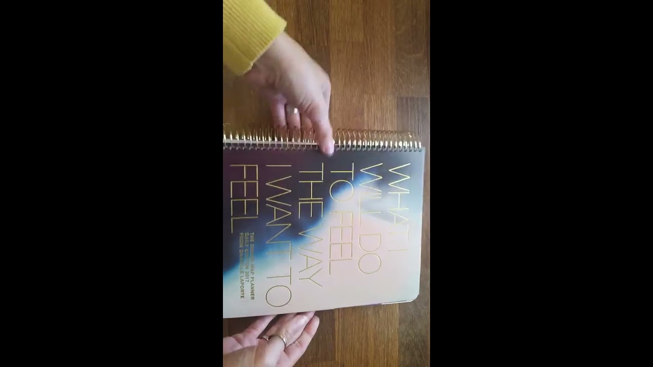 Danielle Laporte's 2017 Desire Map Planner: Flip Thru and Review