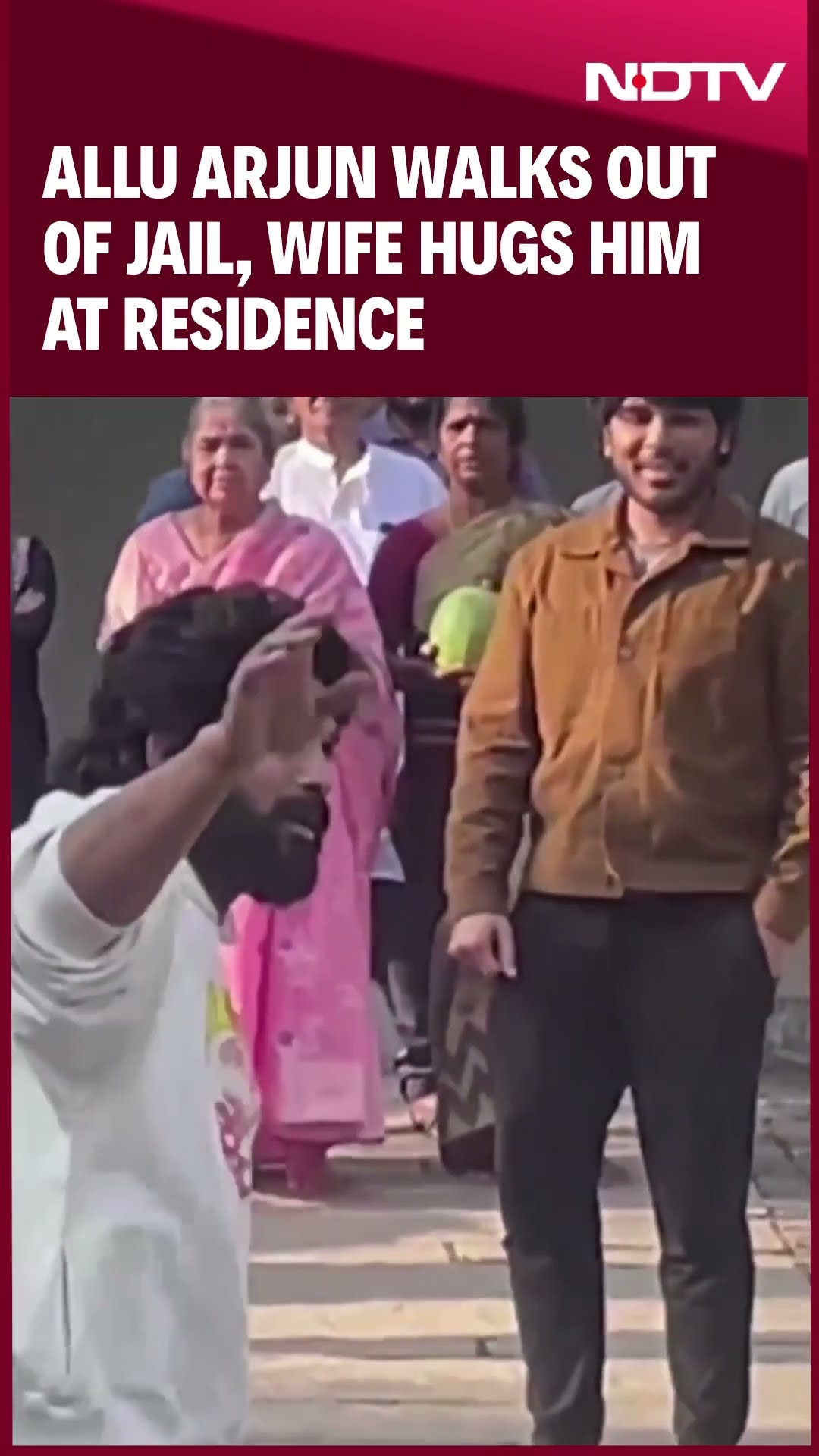 Allu Arjun Reaches Residence After Walking Out Of Jail, Wife Welcomes Him With A Hug