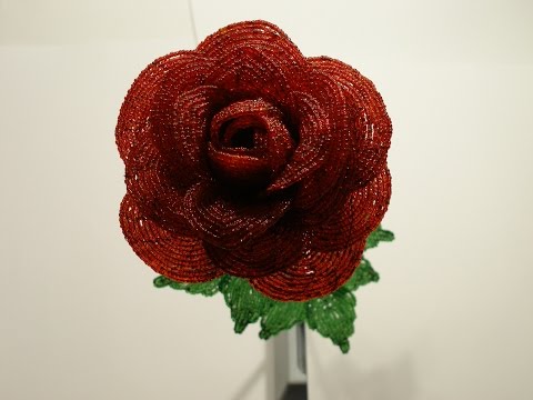 Vídeo: Com Fer Una Rosa A Partir De Perles