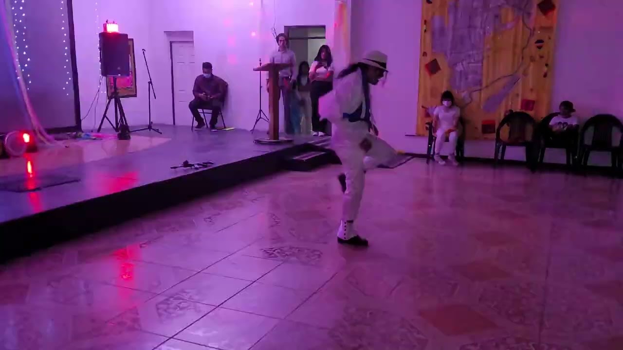 acha Jackson siguiendo él legado del Rey MJ Gala Dosty Dance invitación Especial