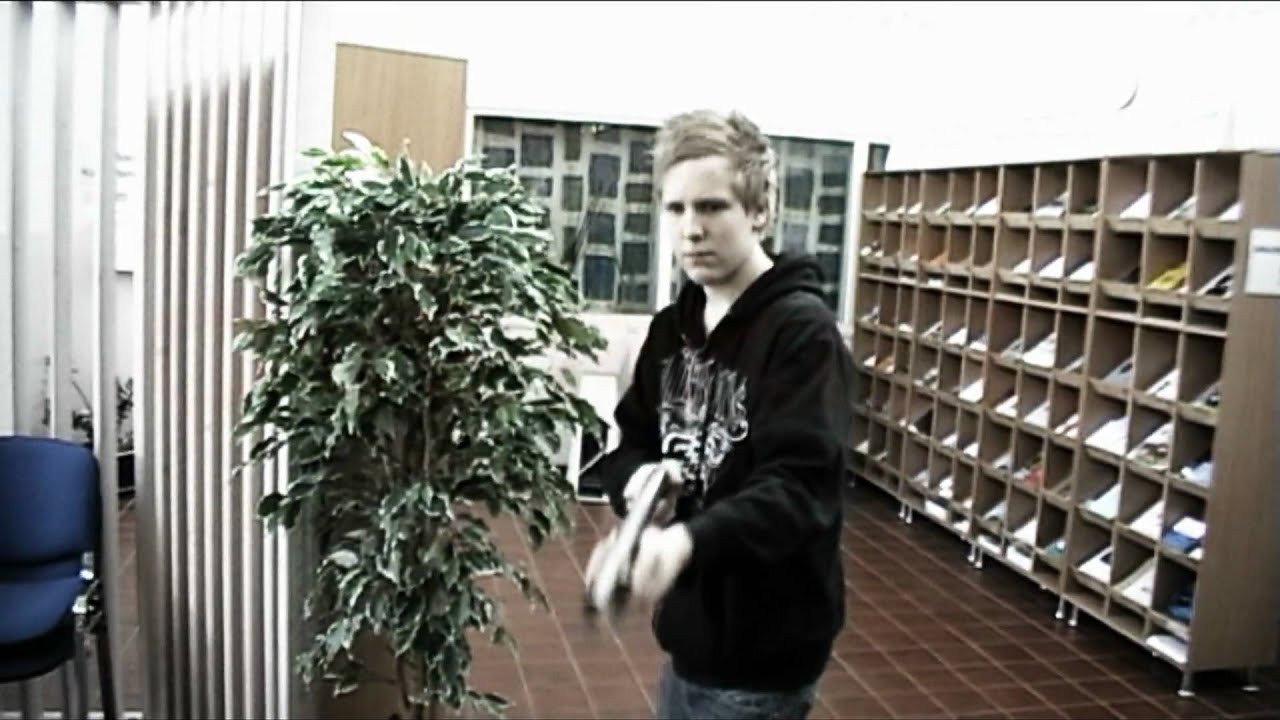 School project! Chuck norris VS Dracula!