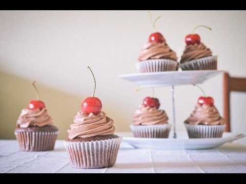 Video: Cupcakes De Chocolate Y Cereza