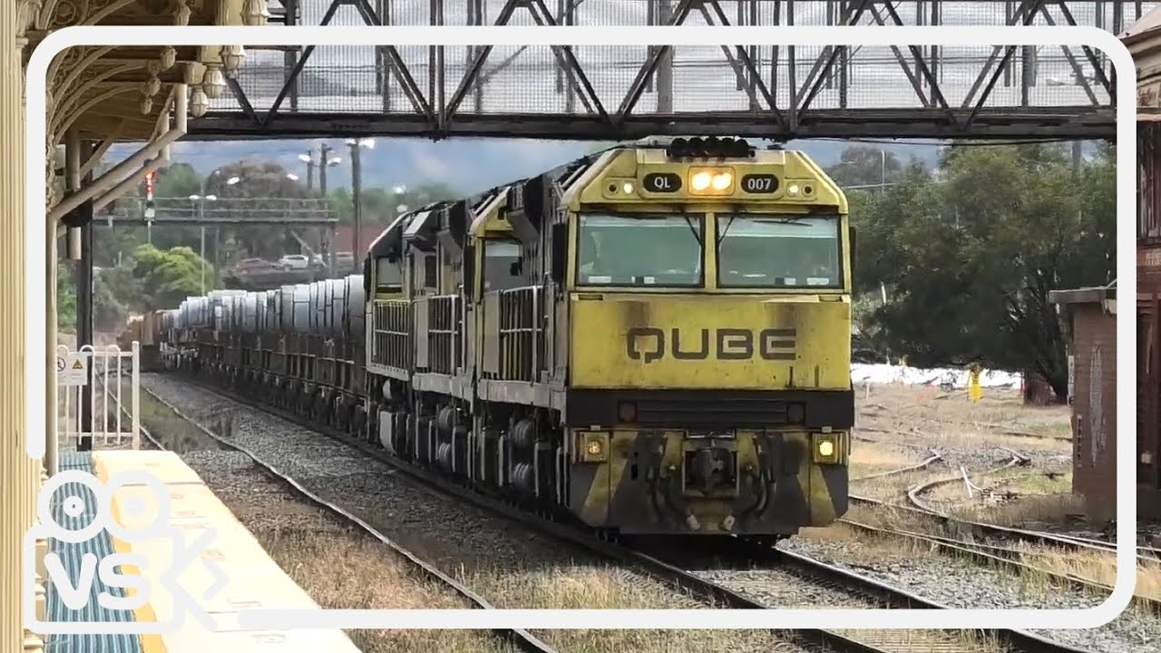 Qube 6WM7 Steel Train Passes South Through Albury | Vic Spotters