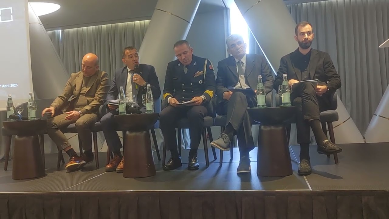 Ne Ports and Shipping, foli Drejtori i FSPD Durres, z. Alfred Velaj.