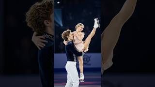 ⛸️예술적인 표정 연기와 점프! #스포츠명장면 #figureskating #피겨스케이팅 #피겨명장면 #아이스댄스 #dance #페어스케이팅 #shorts