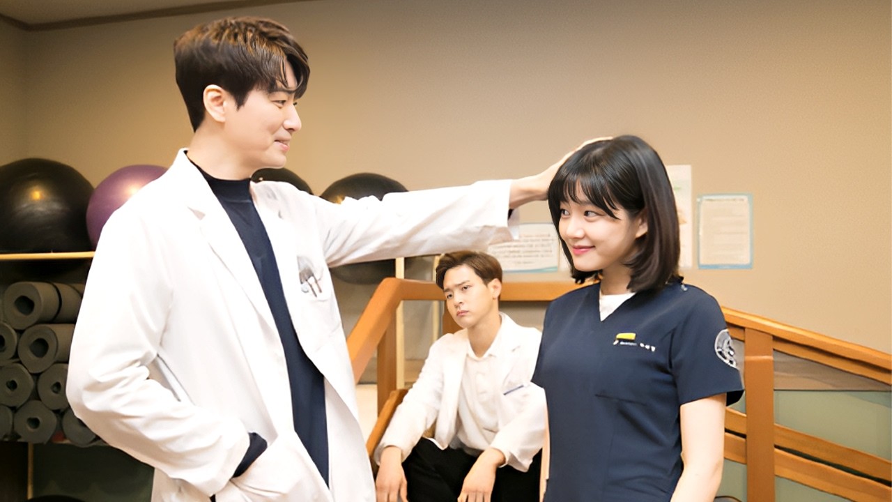 دكتورة رقيقة رفضها زميلها أيام الجامعة فبتصدمه وبيقع فحبها دكتور مشهور معاها في المستشفى 