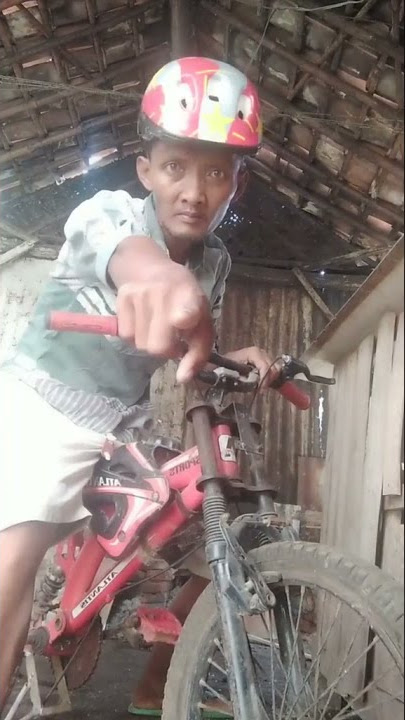 Jangan panggil aku anak kecil paman..... #Shiva