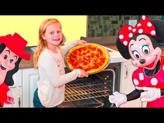 mickey mouse eating pizza