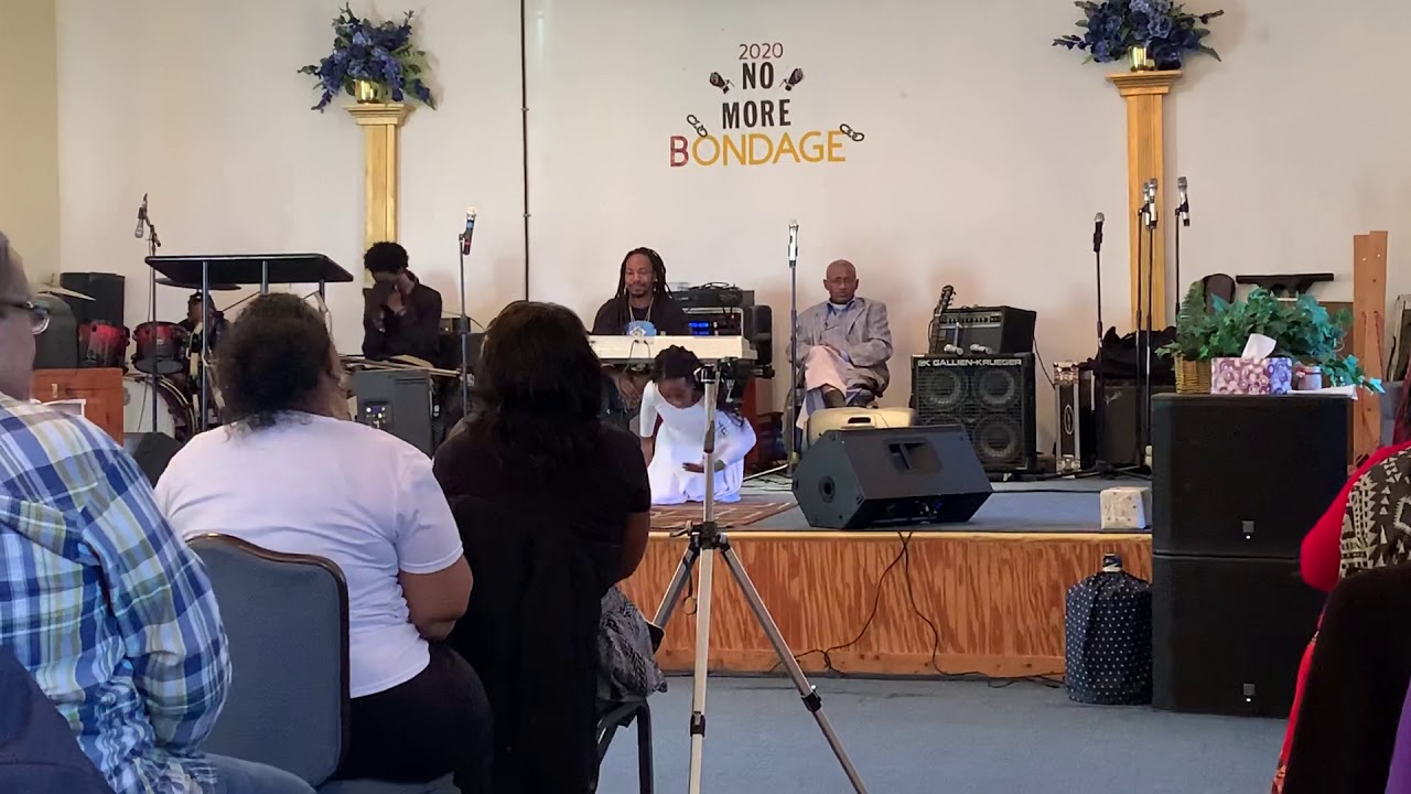 The Blood Hymns Medley Tasha Cobbs - YouTube