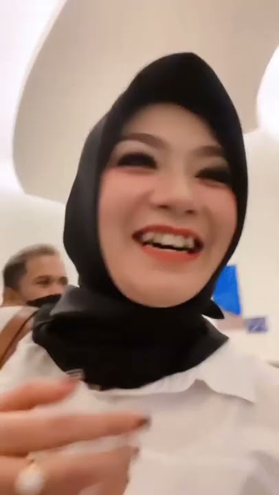 ketika Ratna Antika -bertemu via vallen senior artis