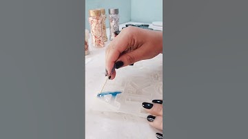 Making resin keychain with me || #shorts #resin #resinart #smallbusiness #keychain #satisfying