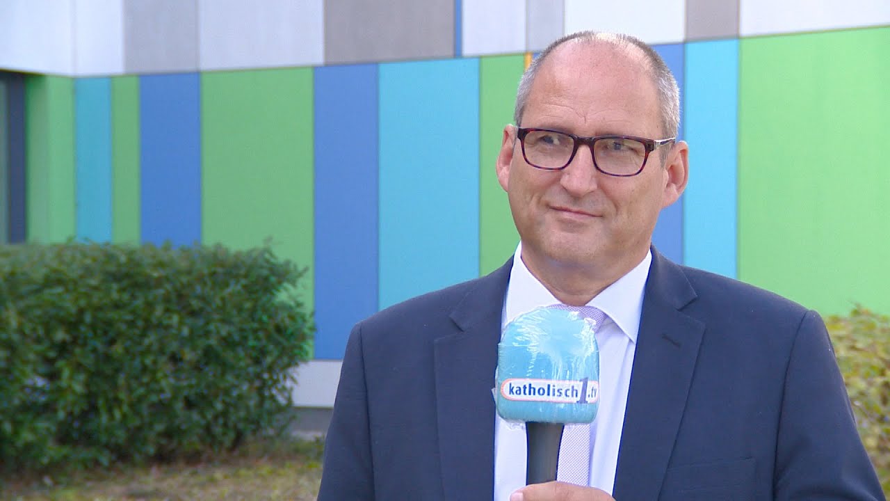 Interview Mit Peter Kosak Direktor Des Schulwerks Der Diozese Youtube youtube