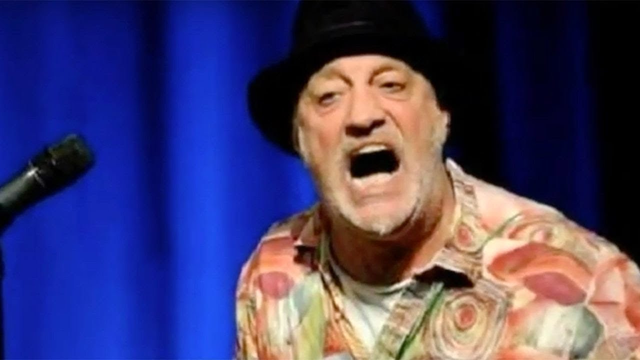 Comedian Ian Cognito dies on stage during his stand-up show