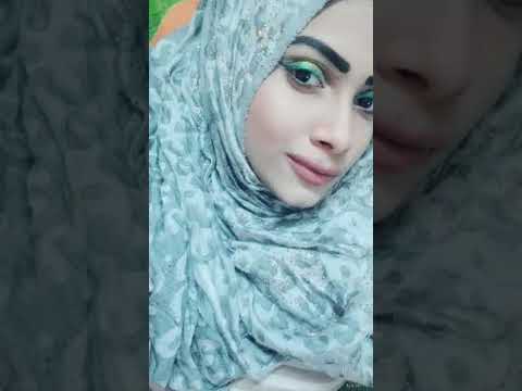 Hijab girl kiss