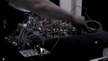 Creating formants live with Instruo CS-L and QPAS eurorack modular west coast experimental music