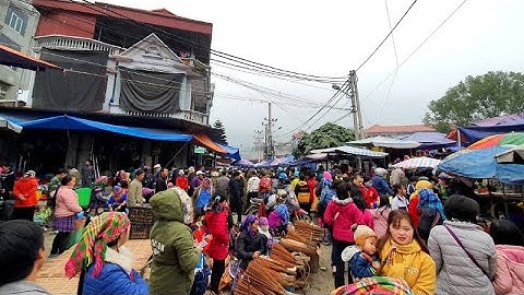 Phiên chợ miền núi bán nhiều thảo dược và đặc sản tây bắc độc lạ | Tôi Người Vùng Cao