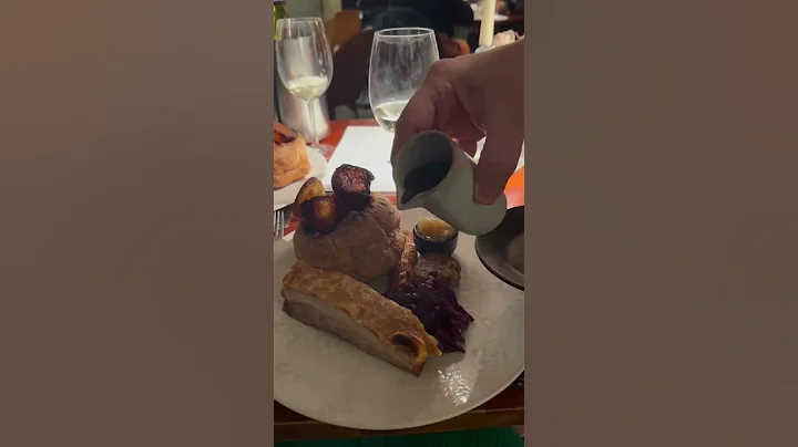 Review of The White Heart at Lydgates Sunday roast...