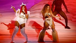 Bebe Rexha ft Doja Cat - Baby, I'm Jealous #AMAs #American #Music #Awards #2020 Full Link on Twitter