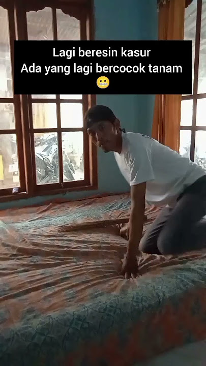 ada yang lagi bercocok tanam di bawah kasur.. ngeri #comedy #ular