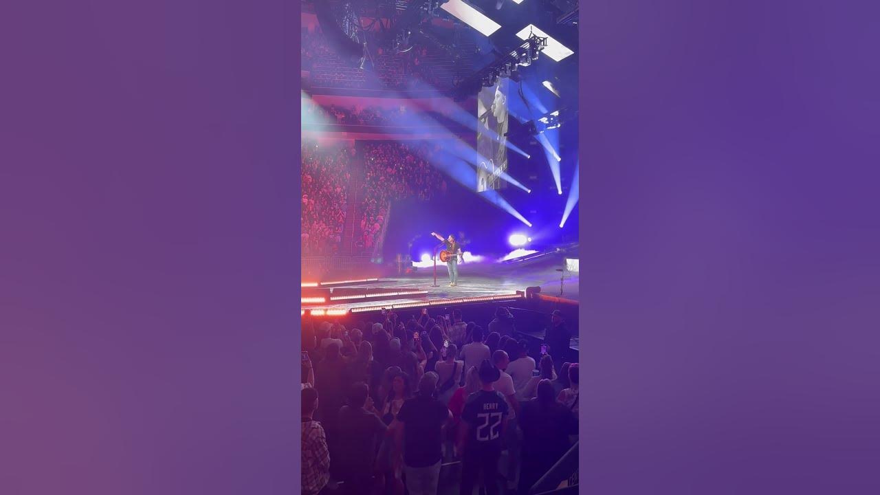 Chasin' You - Morgan Wallen Live