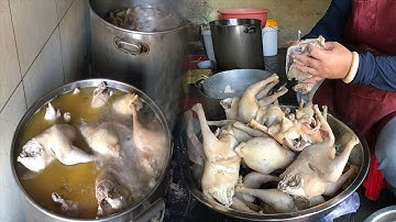 Bí Quyết Chế Biến Nào Giúp Hủ Tíu Da Gà 40 Năm Nổi Tiếng Ở Sài Gòn?