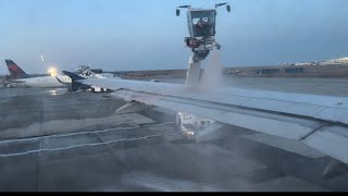 DEICING THE PLANE JUST BEFORE THE TAKEOFF || WING AND THE FULL BODY ||❄️❄️❄️ || by Aviation For life 73 views 2 months ago 1 minute, 47 seconds
