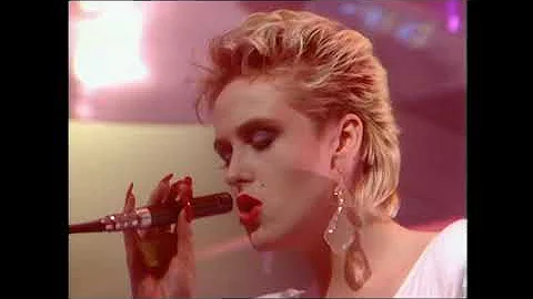 Human League Susan Sulley long red fingernails