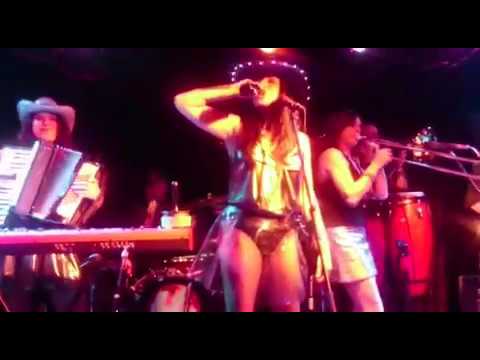 Las Luz y Fuerza / En El Imperial /