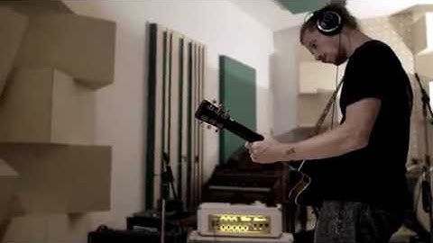 Moon Music - Recording Guitar - Robin Borneman