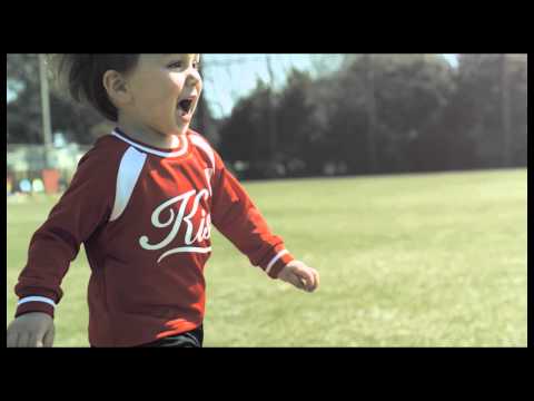 Canon EOS Kiss X7 CM Commercial Super Kids Soccer