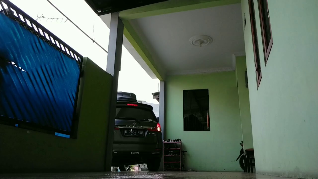 Skill mengemudi diuji | parkir di garasi yang sempit