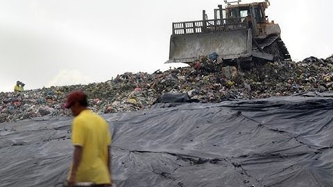 Tin tức trong ngày - Ông David Dương ‘trả lại’ TP.HCM 2.000 tấn rác