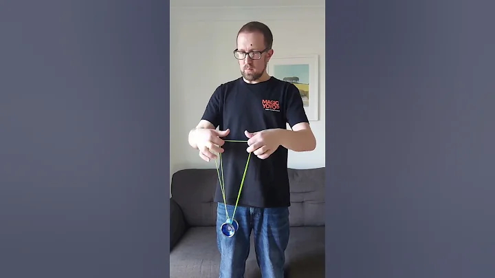 Wait For It..... Upsidedown Green Triangle Yoyo Trick 🪀 #yoyo #yoyotricks #gr33nrobot #shorts #fypシ