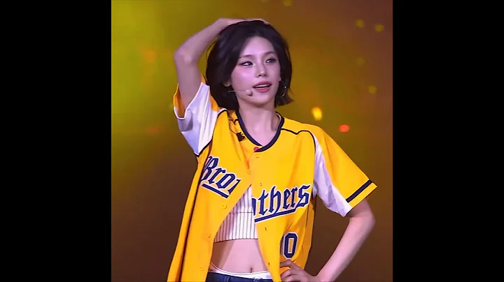 YEJI MY GOD PLEASE SHE IS SO GORGEOUS #yeji #itzy #yejiitzy #kpop #itzyyeji #midzy #shorts